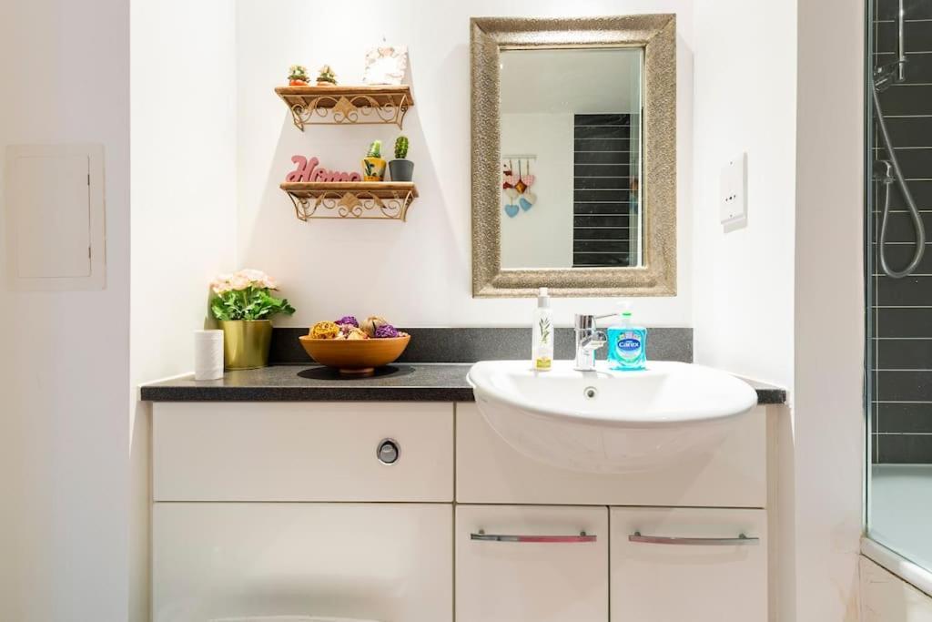 London Skylineviews 2 Bed 2 Bath Flat Near Canary Wharf, O2 & Excel Exterior foto