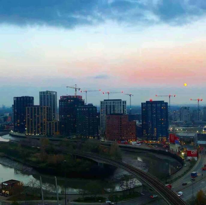 London Skylineviews 2 Bed 2 Bath Flat Near Canary Wharf, O2 & Excel Exterior foto